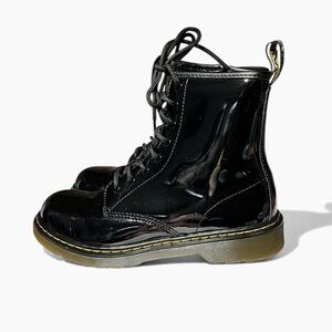 🌻NEW Dr. Martens 1460 Youth Patent Leather Lace-Up Boots Yellow Stitch Boots